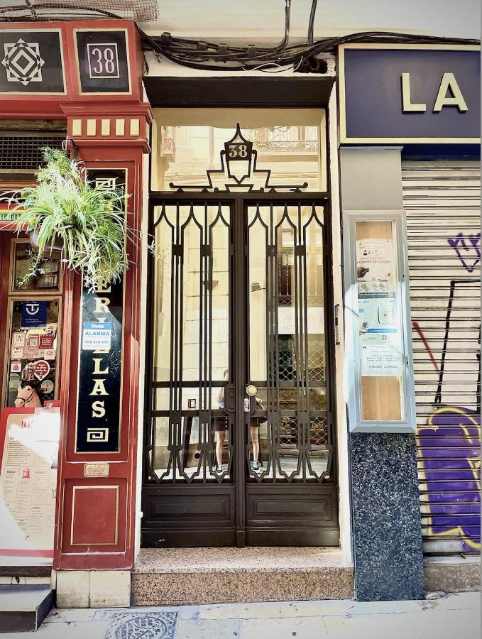 Az The Old Town Hostel - Coliving ซาราโกซา ภายนอก รูปภาพ