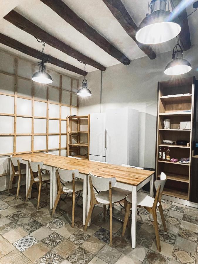 Az The Old Town Hostel - Coliving ซาราโกซา ภายนอก รูปภาพ